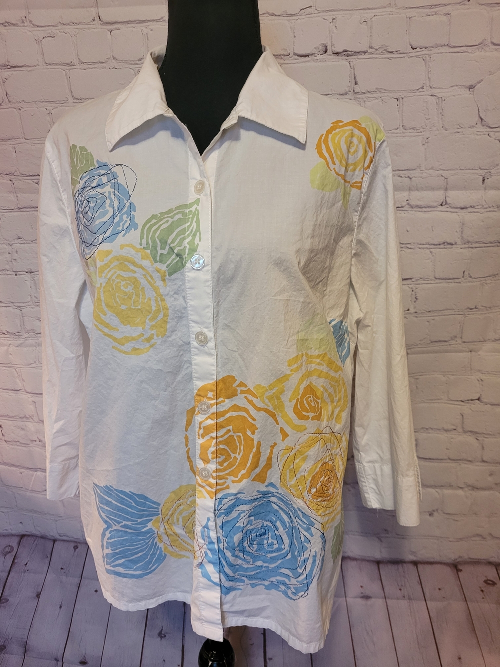 White Cotton size Large Pastel Watercolor Art to Wear Floral Button Blouse Shirt